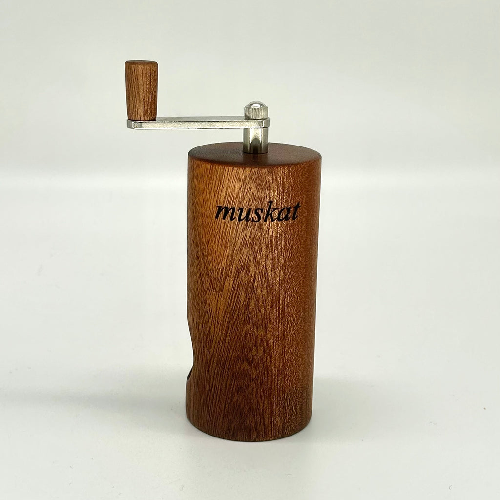 Muskatmühle  Mahagoni - daskuechenholz